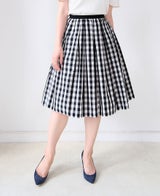 TRECODE（トレコード）の定番アイテム「神戸・山の手スカート」のギンガムチェックLのコーディネート