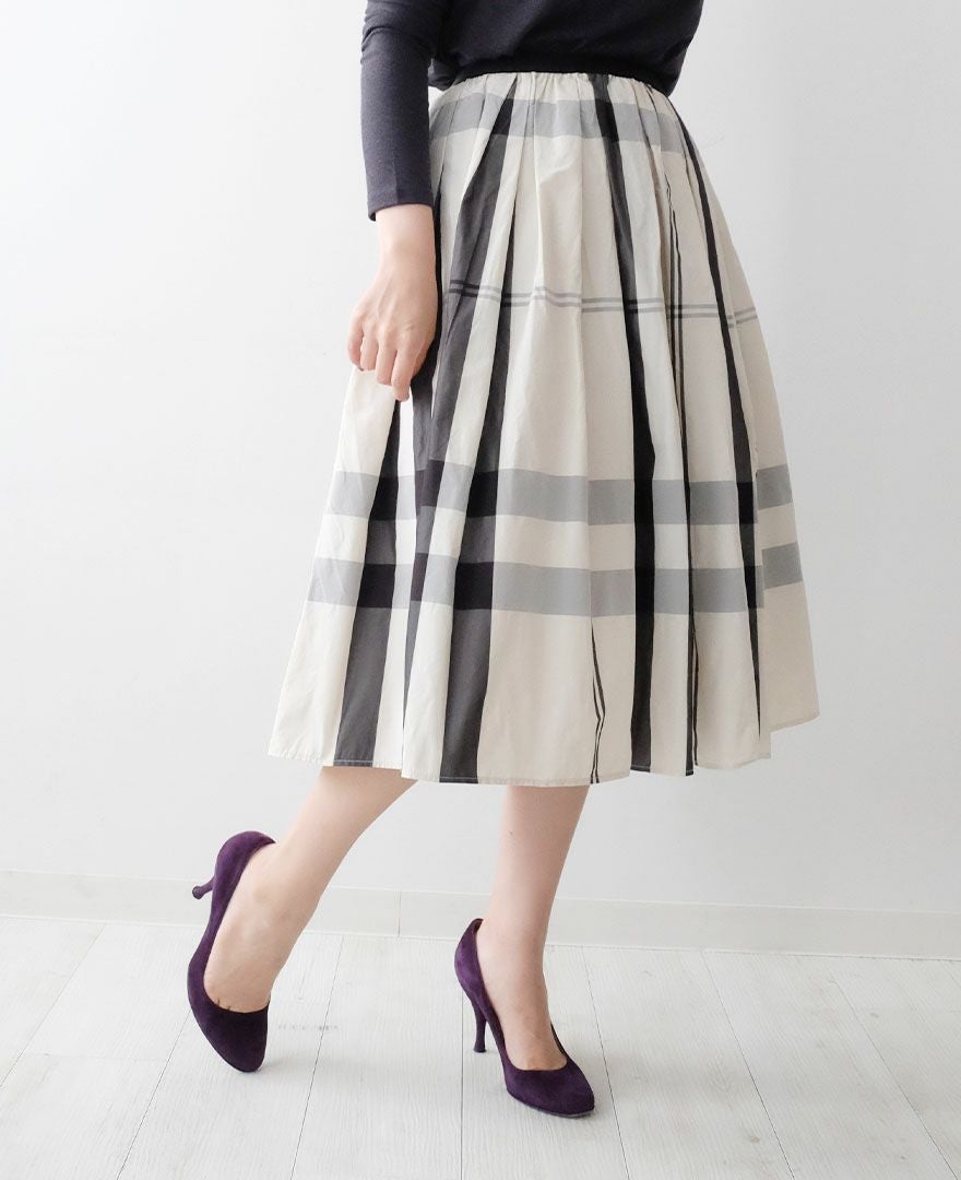 トレコード(TRECODE)黒ゴムフレアスカートモノトーンチェック柄ホワイトカラーミモレ丈