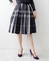 トレコード(TRECODE)黒ゴムフレアスカートモノトーンチェック柄ネイビーカラーロング丈