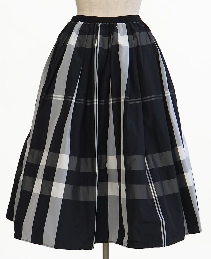 トレコード(TRECODE)黒ゴムフレアスカートモノトーンチェック柄ネイビーカラーの詳細画像