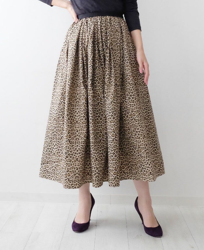 トレコード(TRECODE)黒ゴムフレアスカートレオパード柄マキシ丈