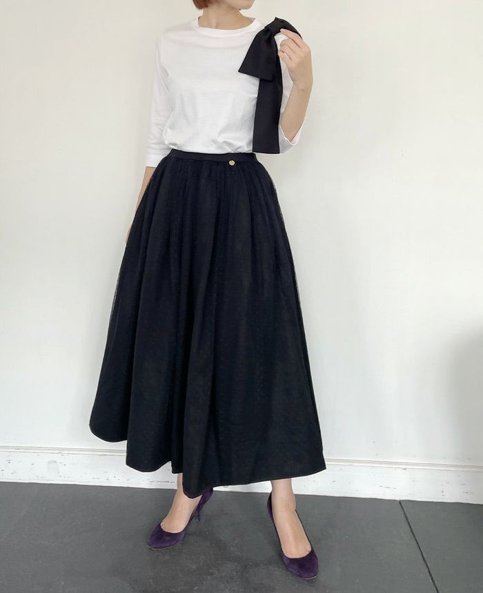 リボンブローチがあるだけでコーディネートが女性らしい華やかになるTRECODE（トレコード）のリボンブローチ