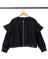 トレコード(TRECODE)フリル袖ブルゾン、キレイめスタイルにも合うブラックカラー。