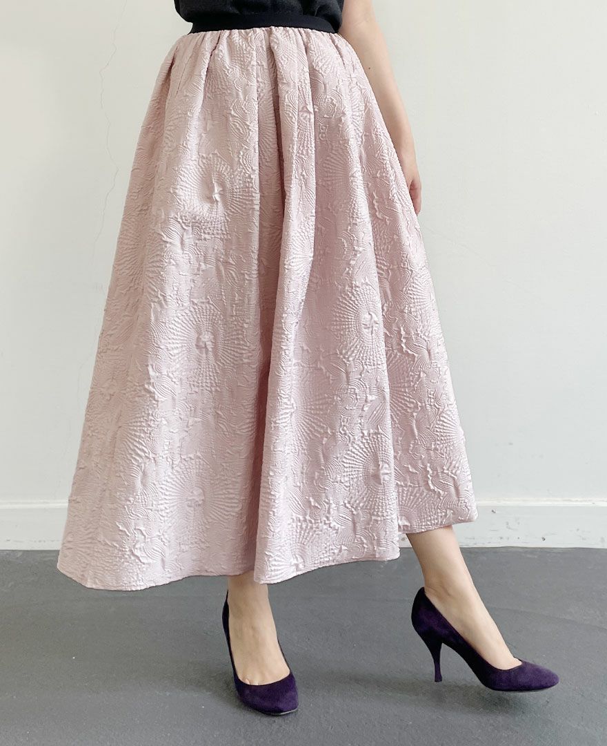 トレコード(TRECODE)立体感のある素材感が可愛い神戸・山の手エンボススカート、涼し気な素材感で夏場にもおススメです。