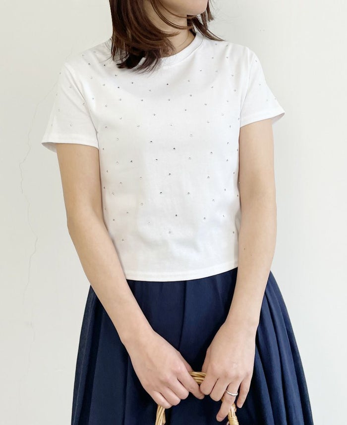 トレコード(TRECODE)ビジューTシャツ着回しの効くホワイトカラー