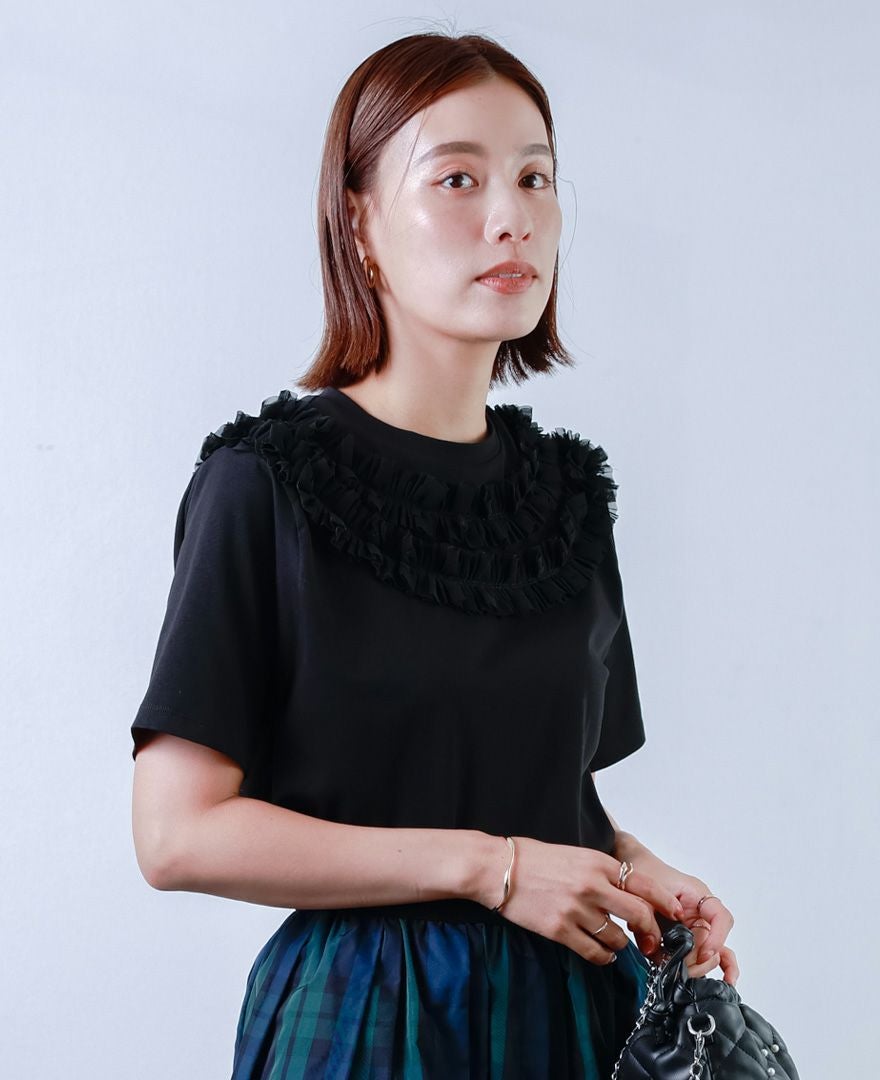 トレンド感のある大人可愛いチュールフリルデザイン　Tシャツ　カラーブラック