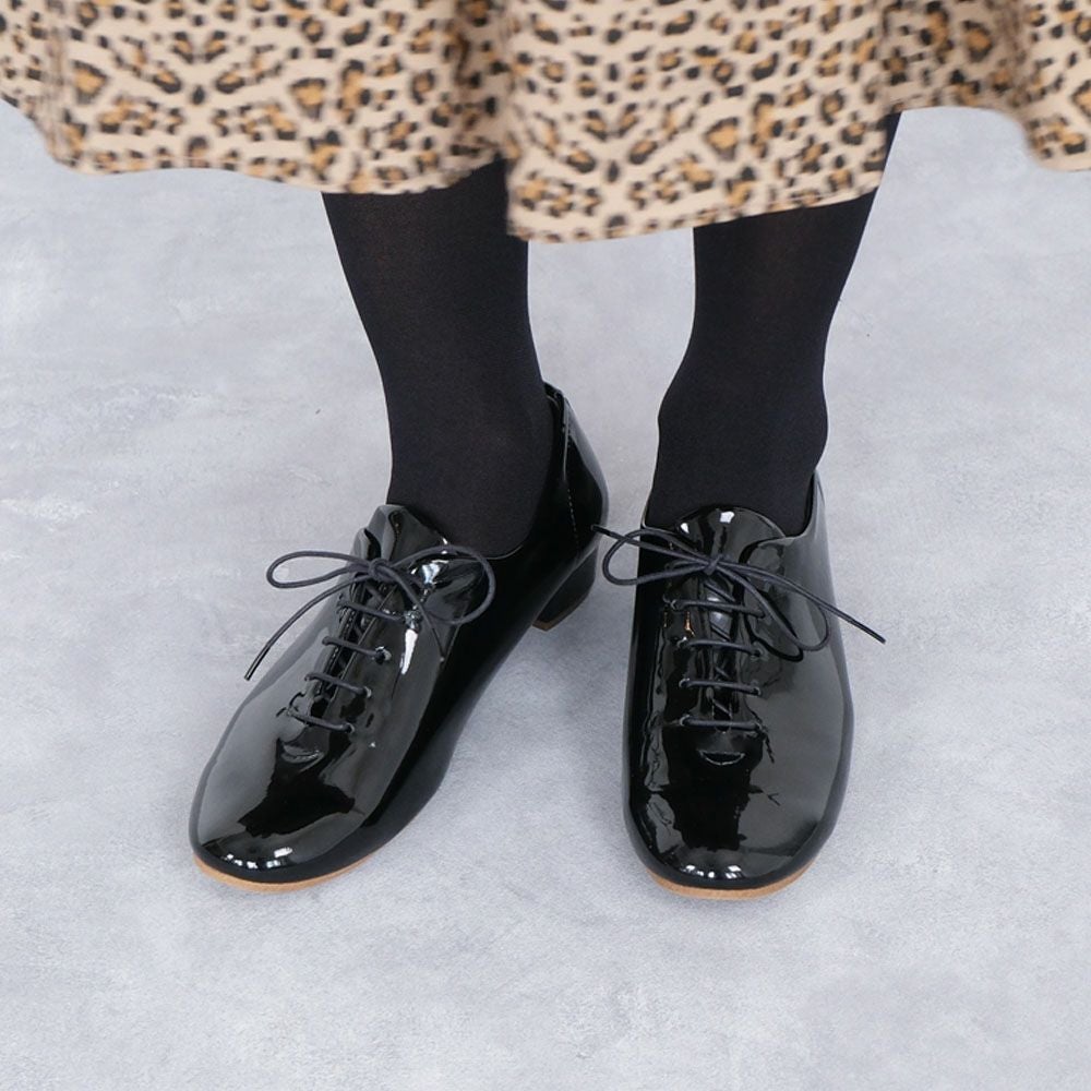 Yue ブラック レース ジップアップ　現販売品 Yue(ユエ)｜総レース ショーツ/ブラック の通販｜ELLESHOP・(エル
