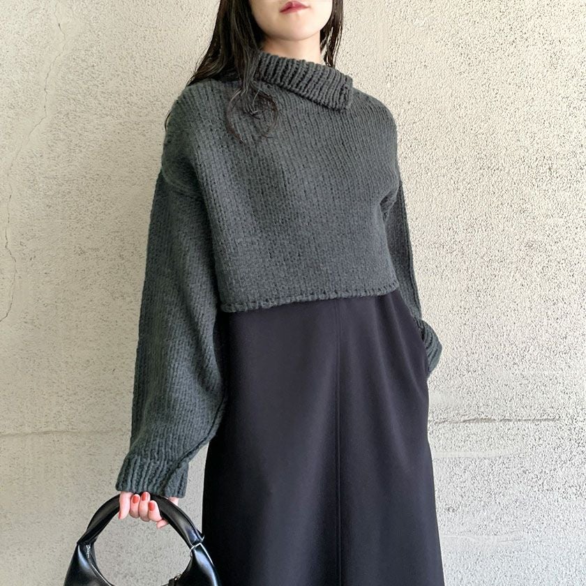 【black】ショートハイネックホールニット 特別価格】ショート丈ハイネックニット(3色) | CLOCHE ONLINE SHOP