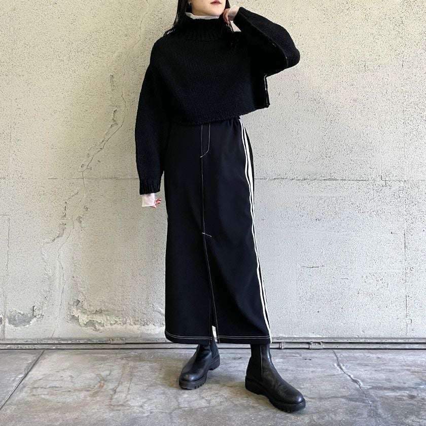 【black】ショートハイネックホールニット 特別価格】ショート丈ハイネックニット(3色) | CLOCHE ONLINE SHOP