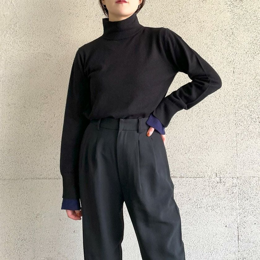 レイヤードスリーブハイネックニット