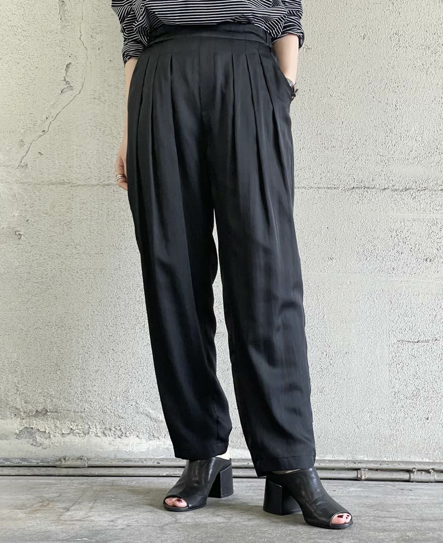 サテン3タックパンツ