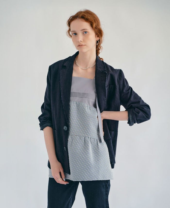 ティアードトップス/water dropと黒のジャケット合わせのコーディネート