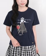 パリジェンヌプリントTシャツネイビーの着用画像