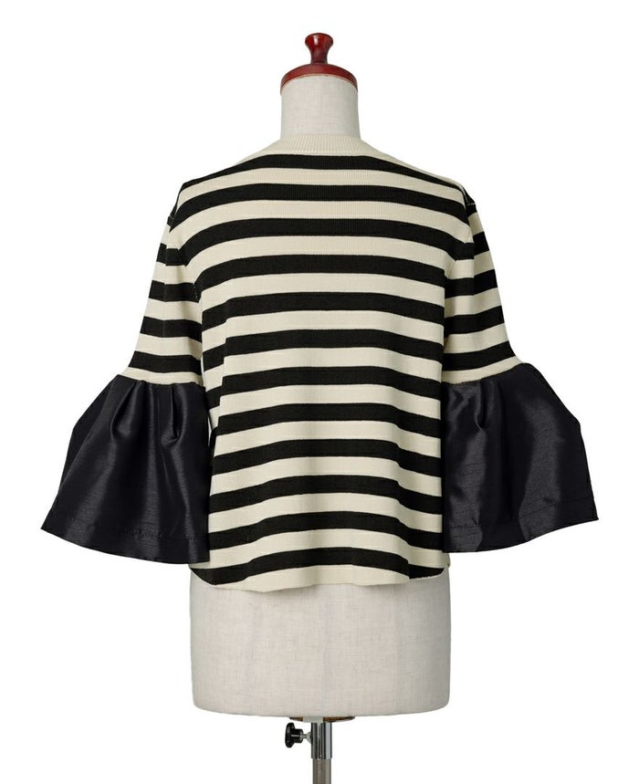 TRECODE（トレコード）のラッパ袖ニットの詳細