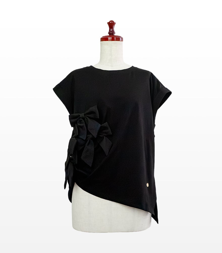 TRECODE（トレコード）のアシメリボンTシャツの詳細