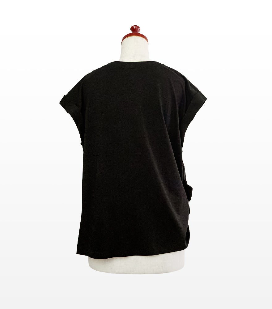 TRECODE（トレコード）のアシメリボンTシャツの詳細