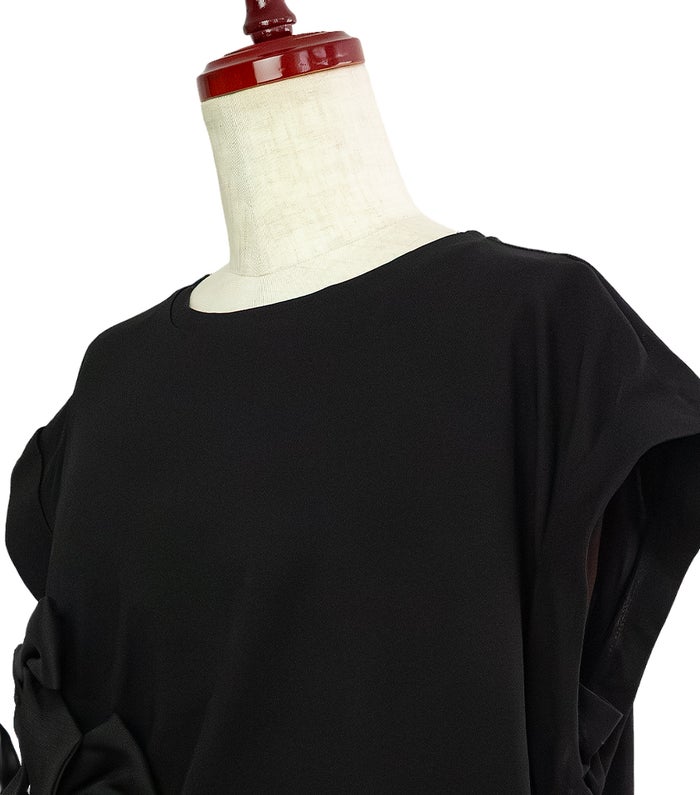 TRECODE（トレコード）のアシメリボンTシャツの詳細